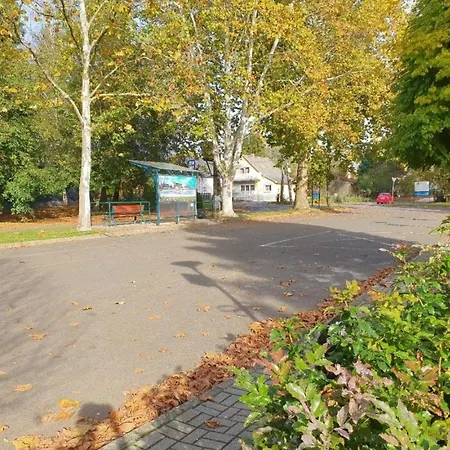 Freistehendes Beim Wellnessbad Mit Eingezaeuntem Garten Und Terrasse * Birkamajor