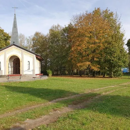 Freistehendes Beim Wellnessbad Mit Eingezaeuntem Garten Und Terrasse Casa vacanze Birkamajor